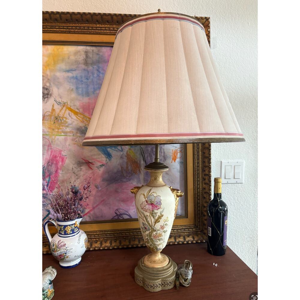 Vintage Automax NY Porcelain Floral Lamp 1940s–60s Romantic Cottagecore‎ Decor